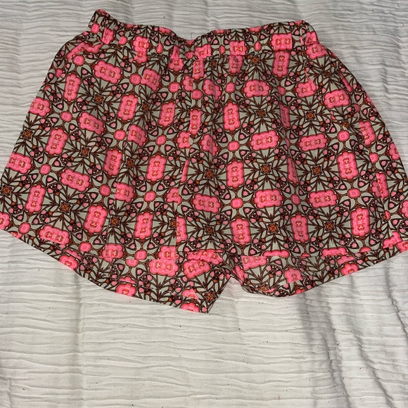 Fabrik Shorts - Picture 1 of 3